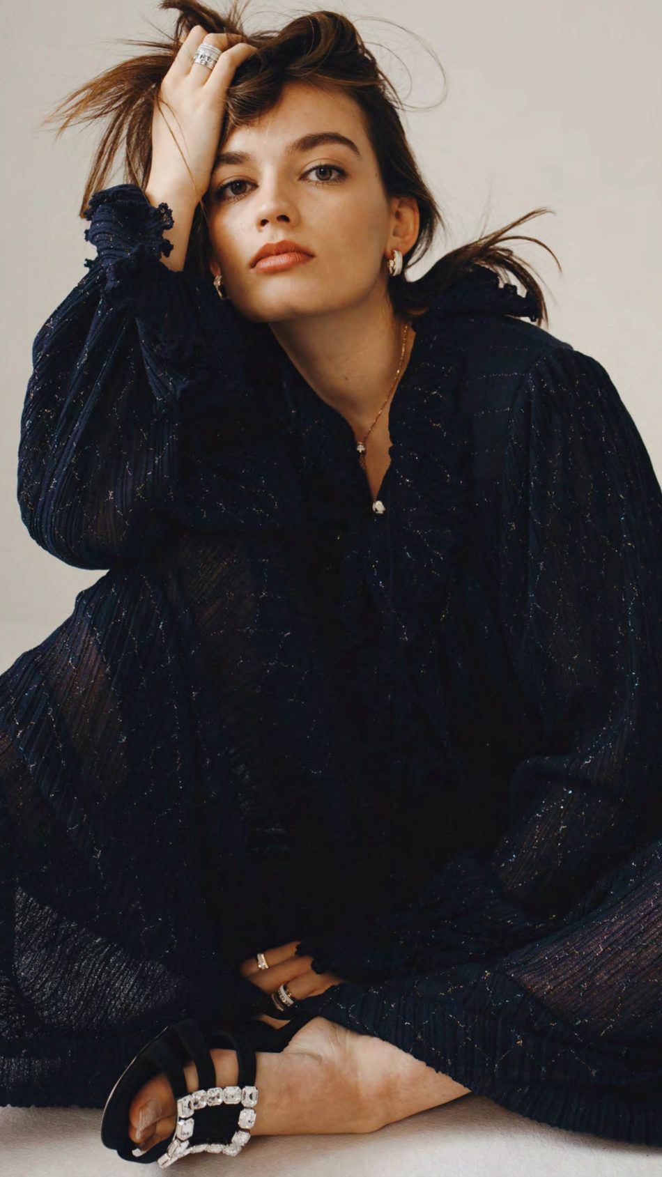 950x1689  emma Mackey, Beauty, Hot, HD на мобильном обои | Peakpx