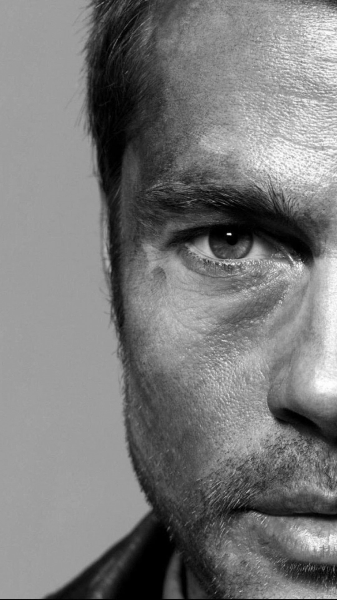 1080x1920  celberity Brad Pitt - Mobile Abyss