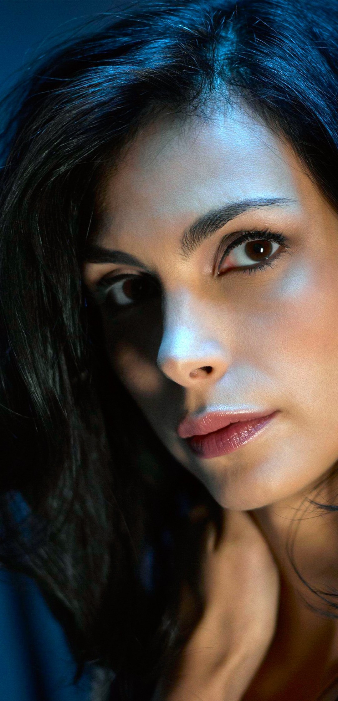 1080x2240   Знаменитости Молена Баккарин - Mobile Abyss