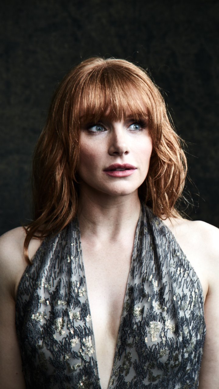720x1280  bryce Dallas Howard Jurassic High Deal stock photography И Изображения - Alamy