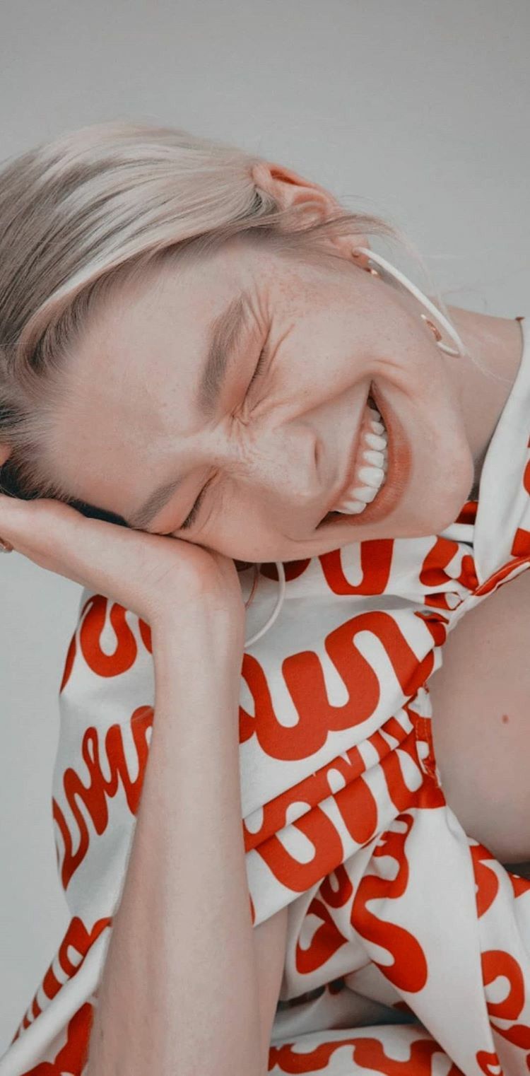 750x1522  Hunter Schafer |. Темно-фиолетовый эстетический, просто девушка вещей, охотник 