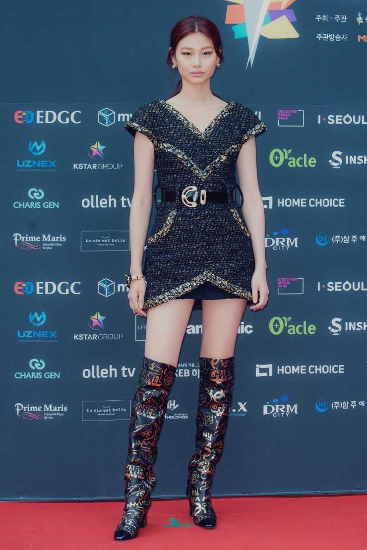 740x1109  hoyeon jung #squidgame #squid игры | Актрисы, актеры, модель 