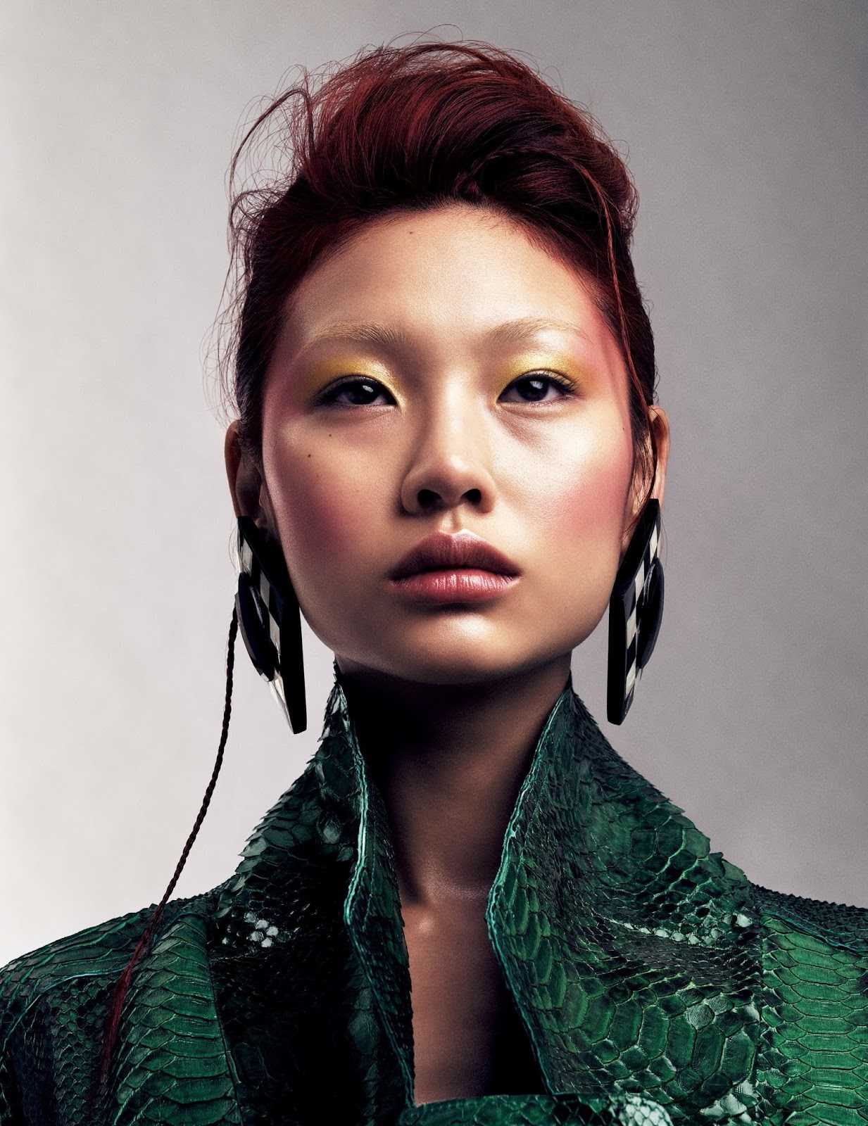 1233x1600  ji Ён и SAE BEKEOK Обои - обои Cave