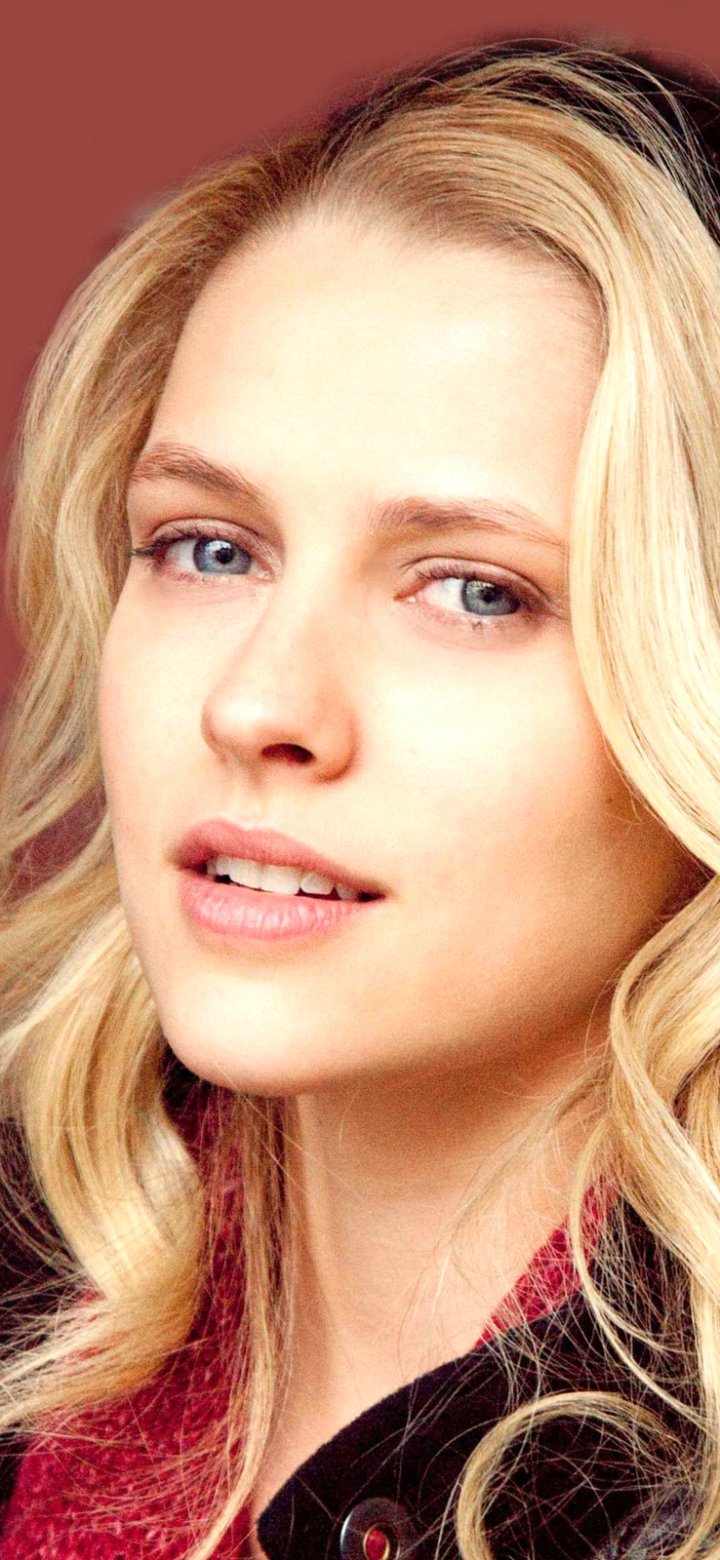 720x1560  _celberity teresa Palmer - Mobile abyss