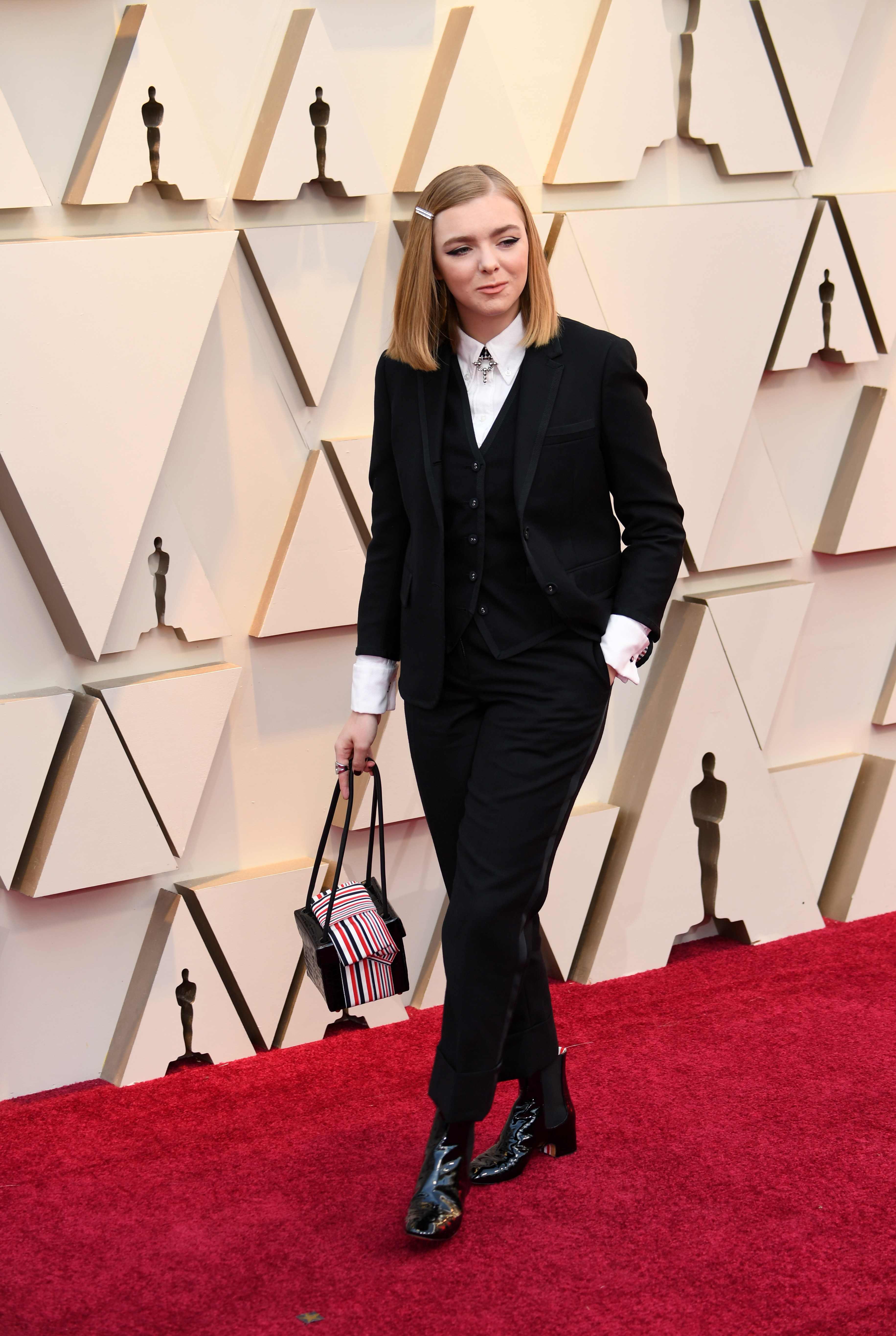 3663x5460  Picture of Elsie Fisher