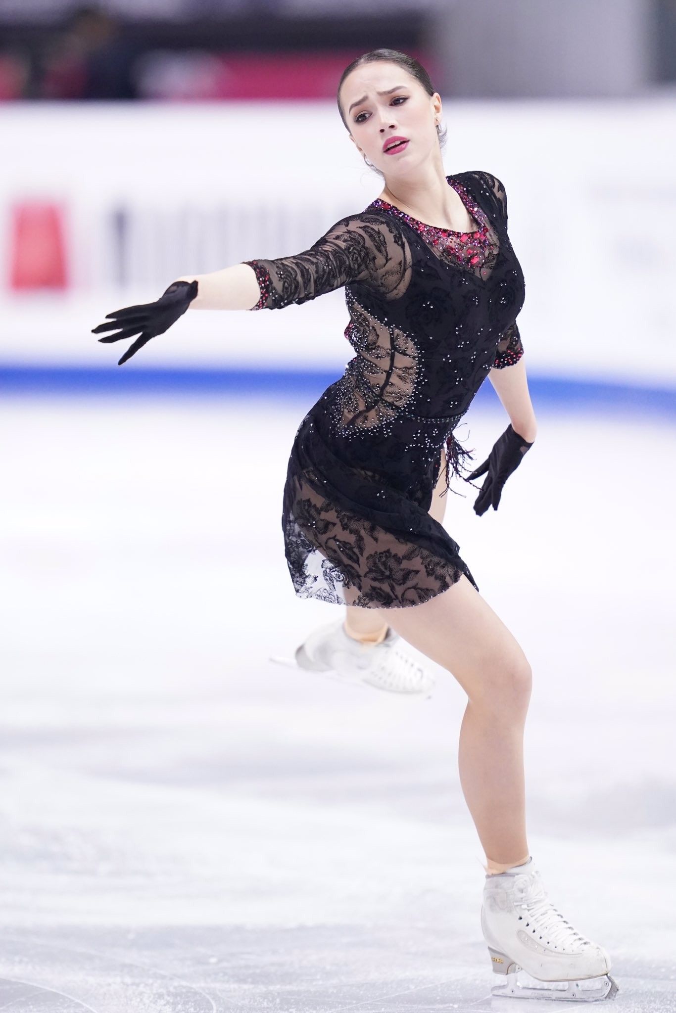 1366x2048  Alina Zagitova - Краткая программа - 2018 Ростелекома Кубок - Мария Кейтхова Фотография 