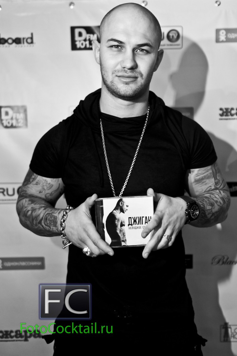 800x1200  Geegun Фото 39 из 59 фото, обои - Photo # 529515 - ThePlace2