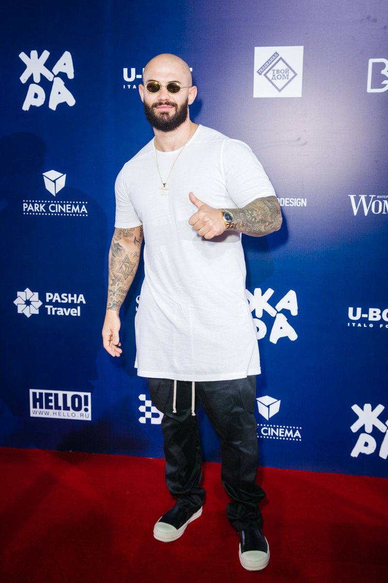 800x1200  Geegun Фото 63 из 59 фото, обои - Photo # 944615 - ThePlace2