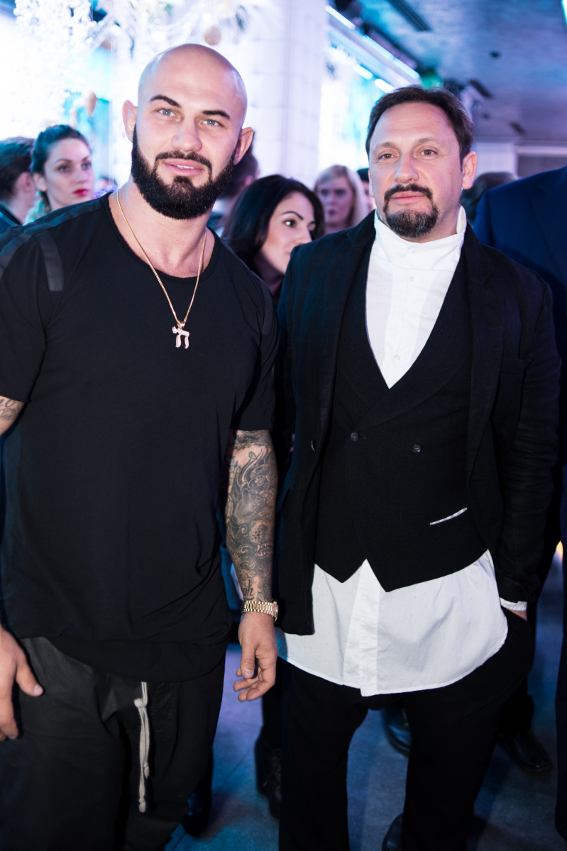 799x1200  geegun Фото 10 из 59 фото, обои - стоковое фото # 515321 - ThePlace2