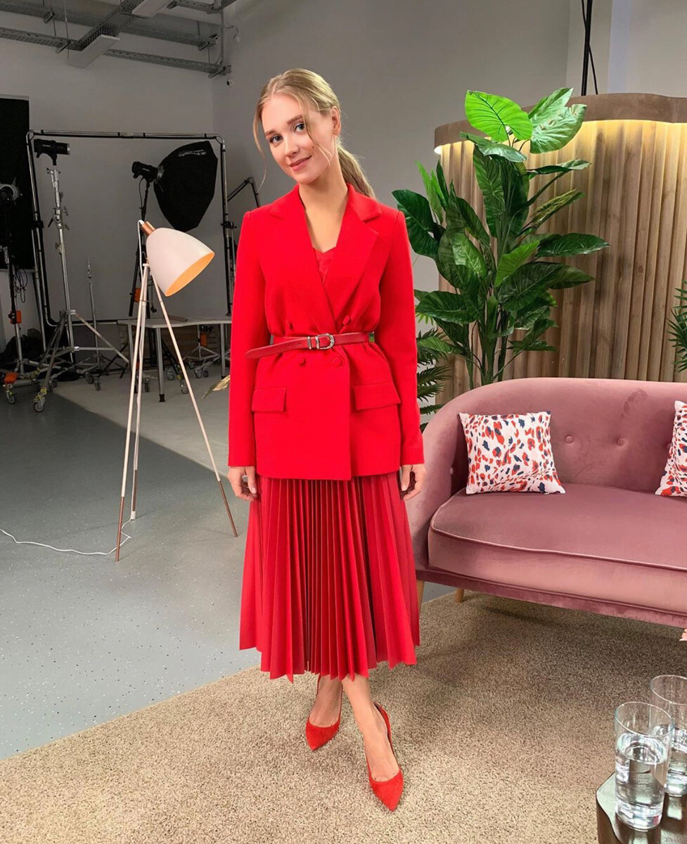 977x1200   Носим Костюм, как кристина асмус! |. О пользователе моды | Яндекс Дзен 