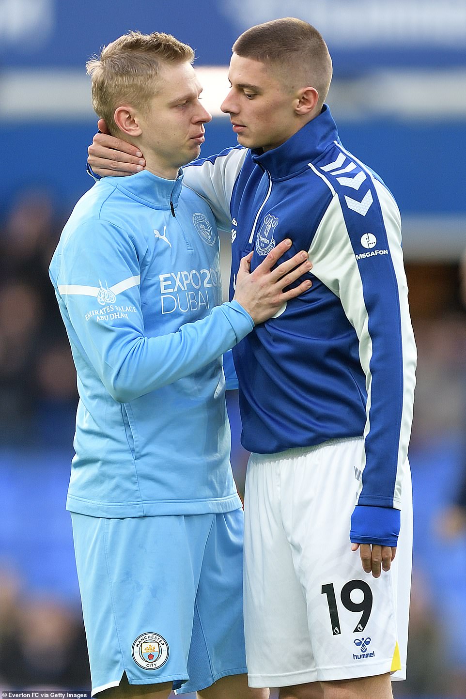 962x1443   Oleksandr Zinchenko Город Манчестер Редакционное Стоковое Фото - Стоковое изображение Shutterstock