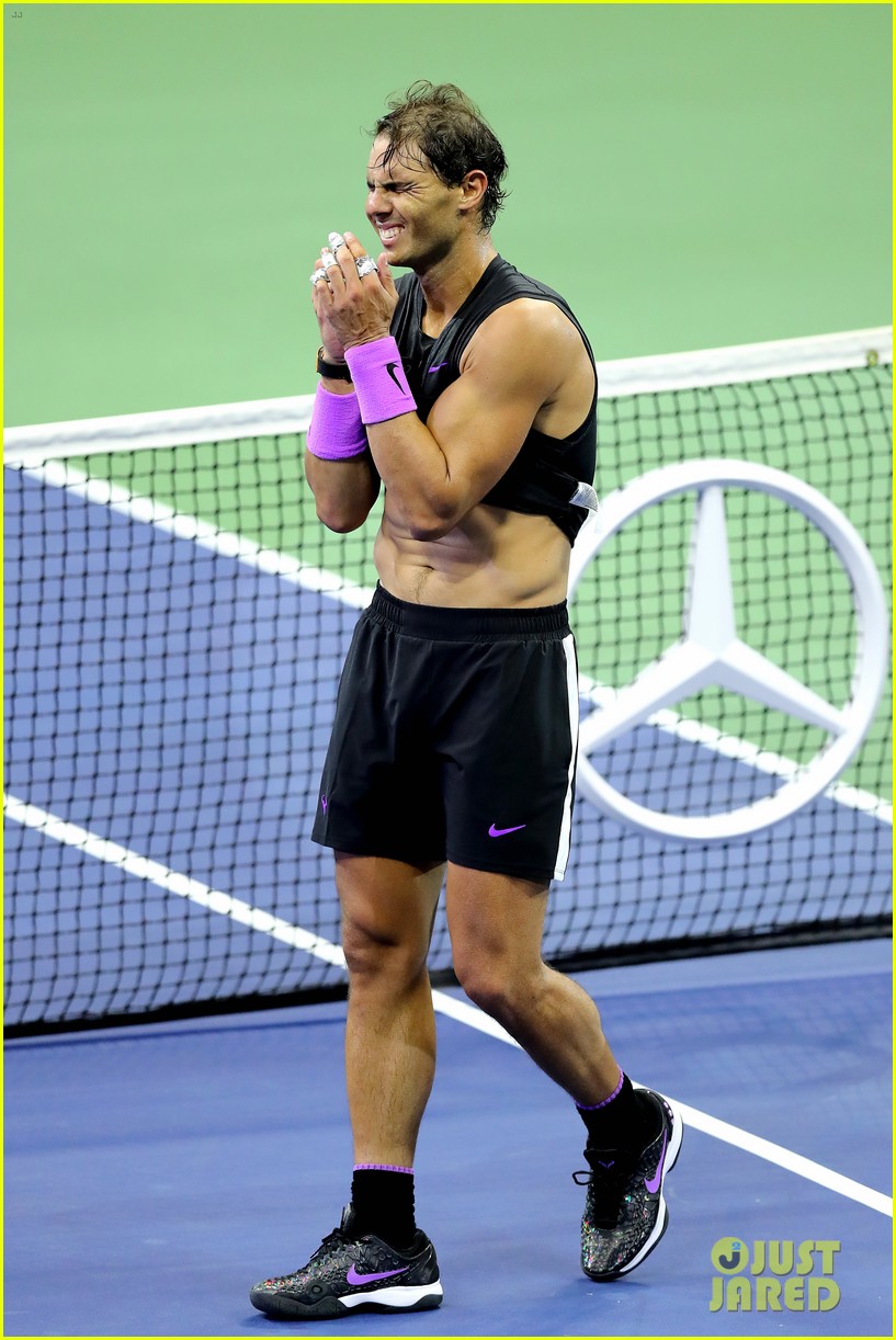 817x1222  Rafael Nadal выигрывает австралийскую открытую в победе в истории | Vogue