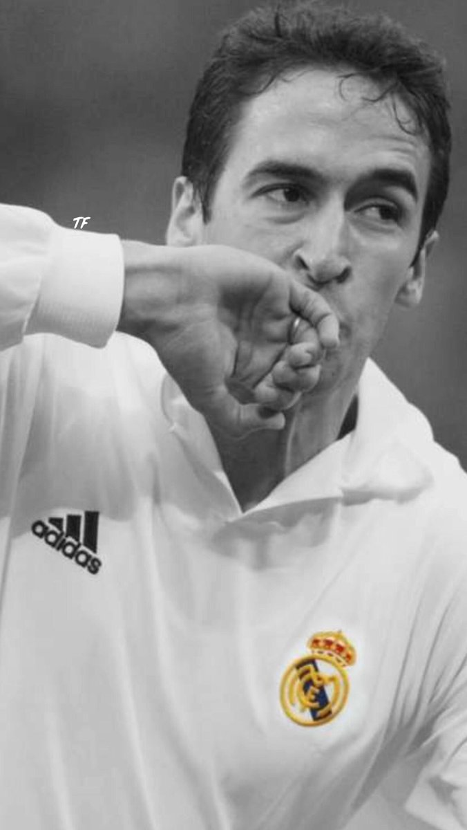 676x1200  raul Gonzalez Blanco фото 47 из 68 фото, обои - Photo # 559852 - ThePlace2