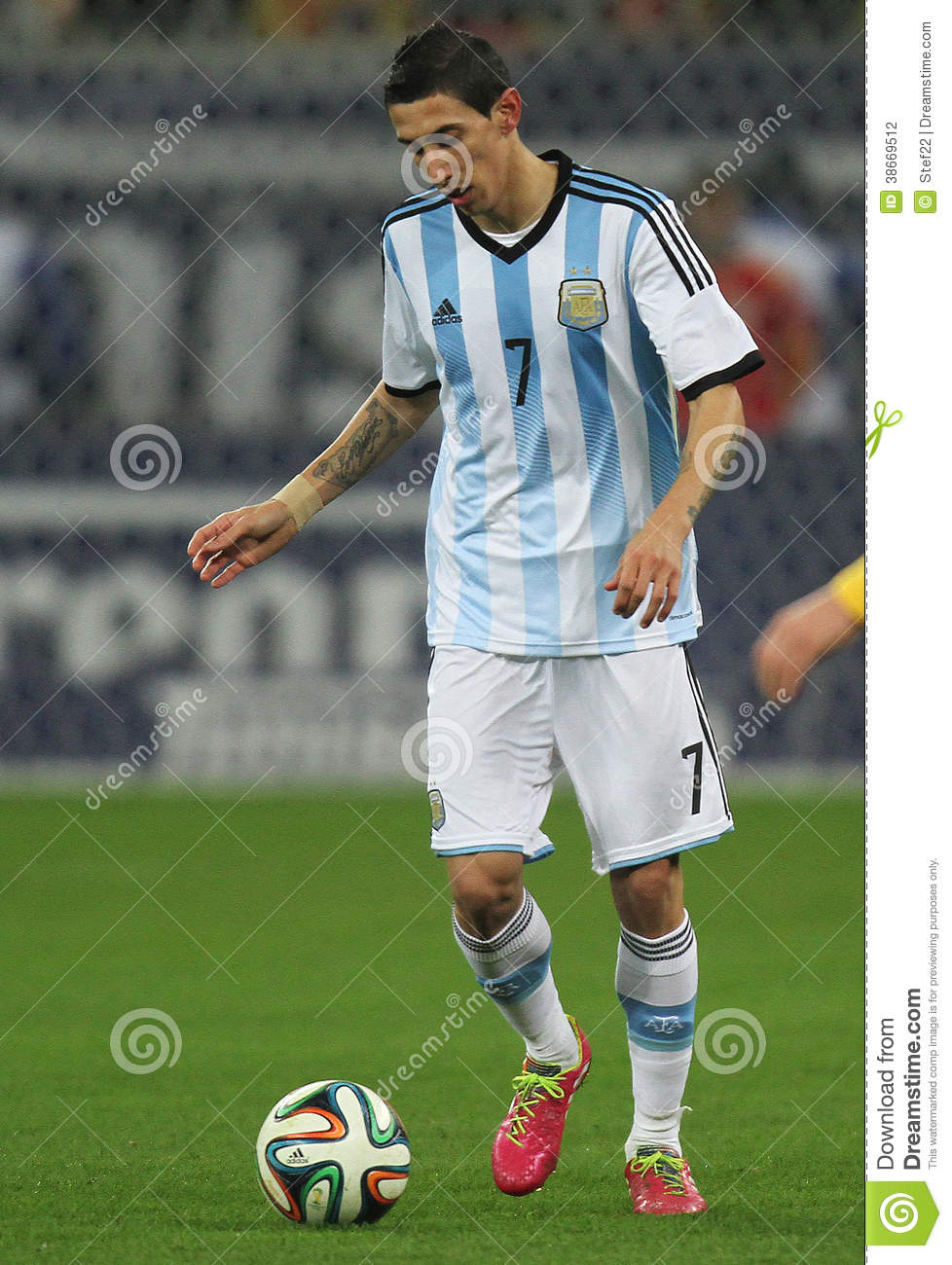 978x1300  benficas Angel di Maria празднует Banque D'Image Et Photos - Alamy