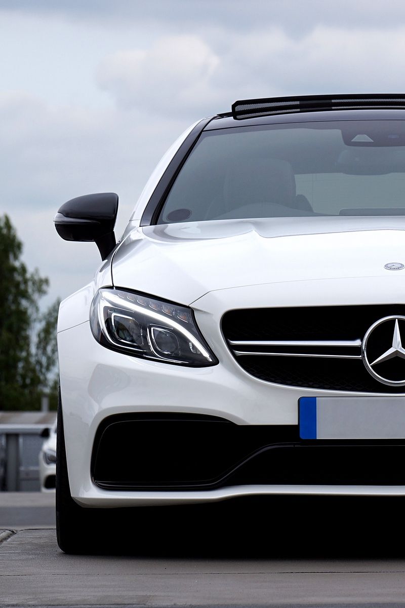 800x1200  _download Обои 2160x3840 Mercedes-Benz C63 AMG, Mercedes, Mercedes-Benz C63 AMG, Mercedes, Car, Grey, Street, Lights, Christmas Samsung Galaxy S4, S5, Note, Sony Xperia Z, Z1, Z2, Z3, HTC One, Lenovo Vibe HD Background