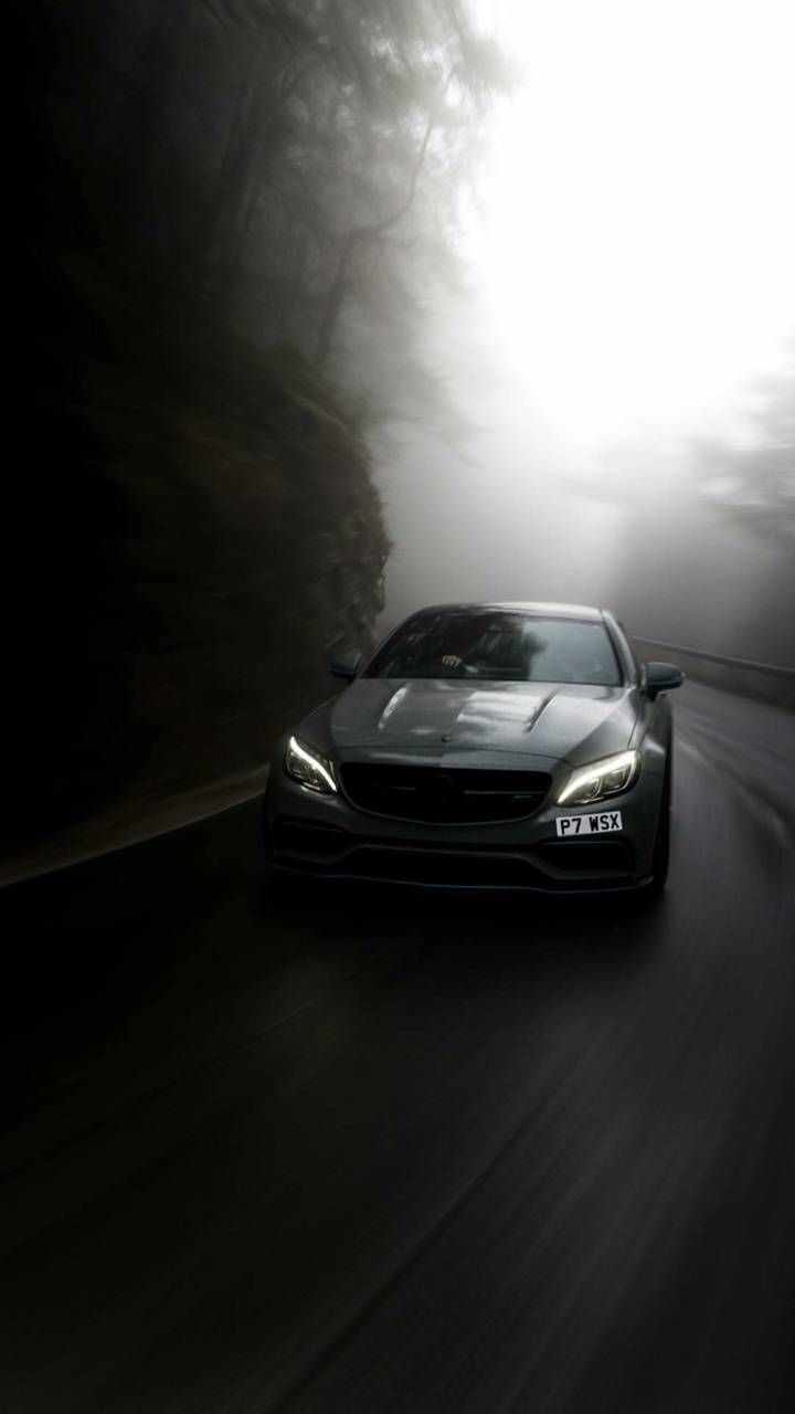 720x1280  Mercedes C63 AMG Обои размещены от John Walker