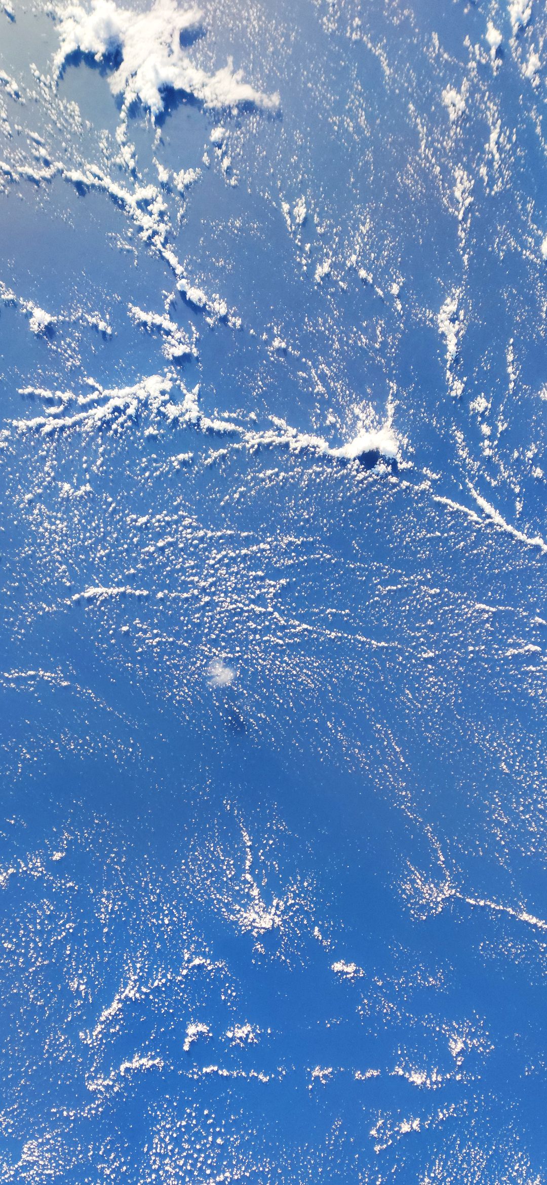 1080x2340  wallpaper sharing 丨 Фотографии земли, взятые Xiaomi Mi 10 с камерой 108mp в космосе .