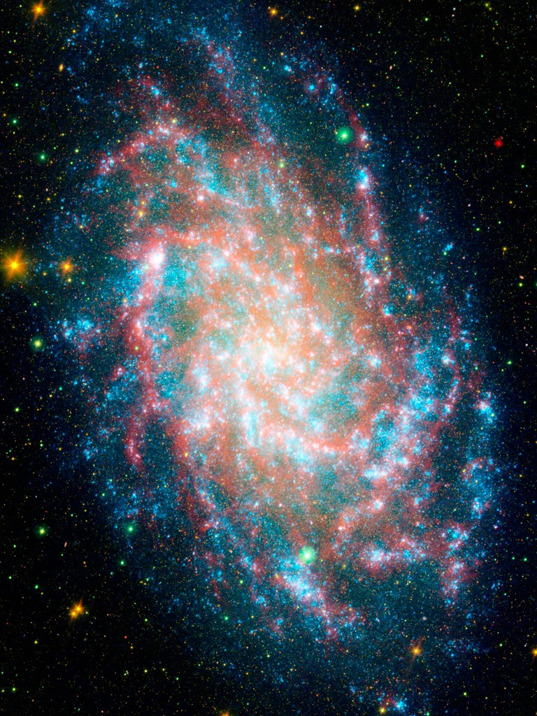 768x1024  m33 обои |. Составное изображение от изображения NASA Galax ... | Flickr