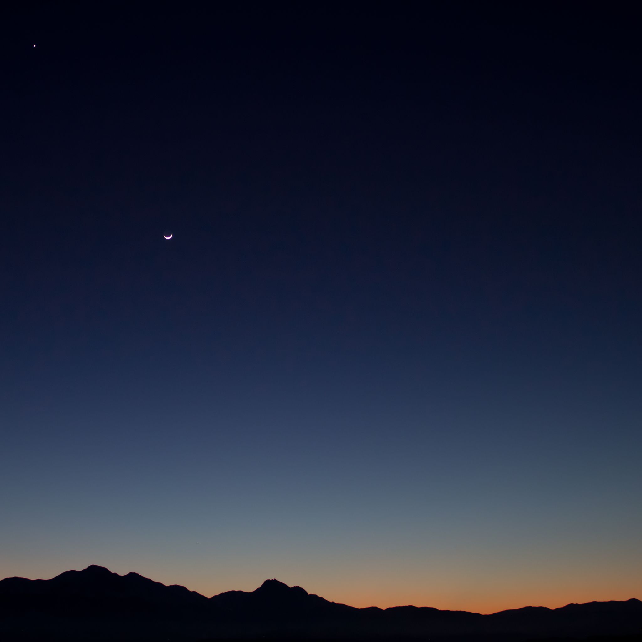 2048x2048  _Download Новый 2020 Air Wallpapers для ваших устройств прямо здесь - 9-5MAC