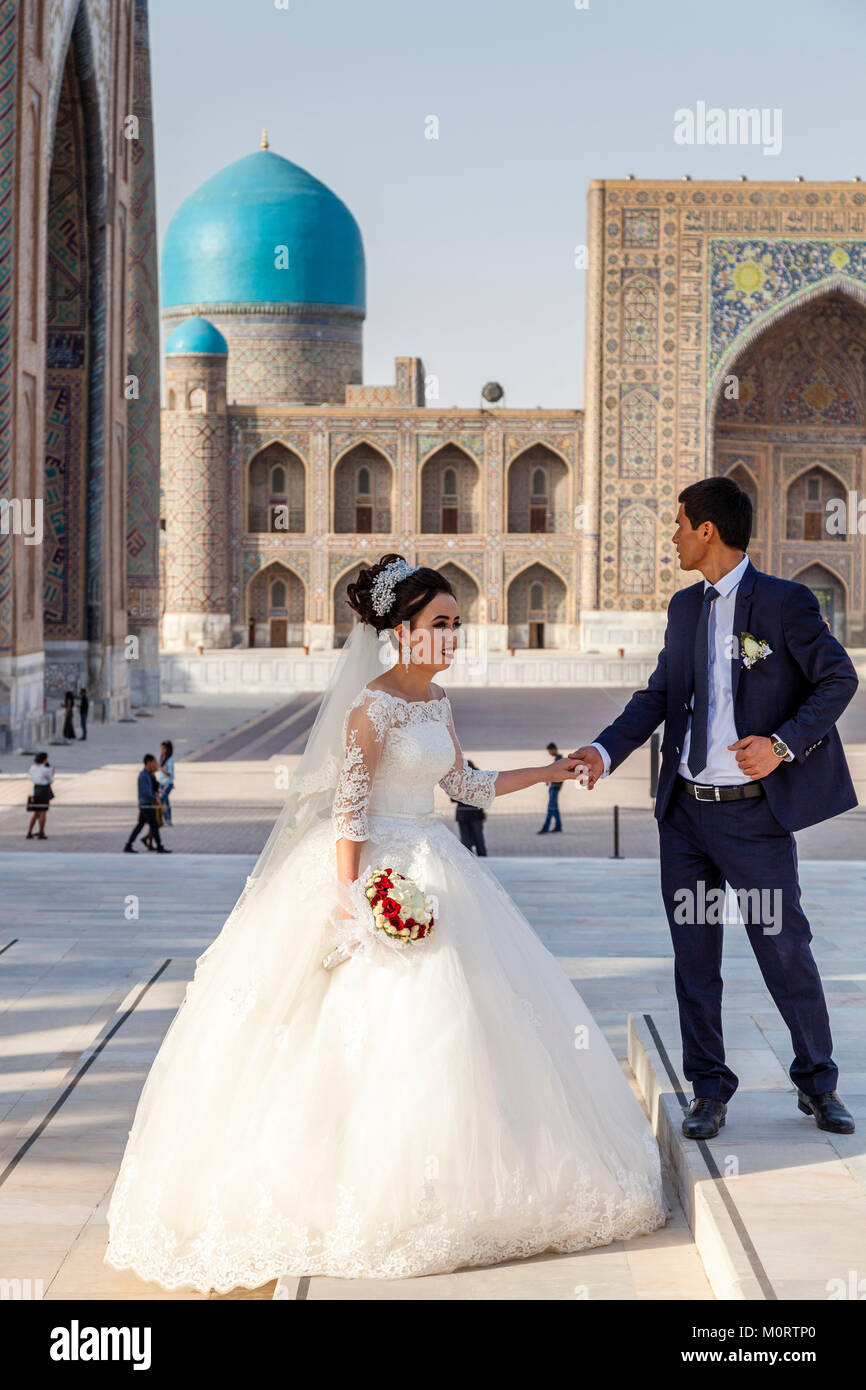 866x1390  uzbekistan Женщина изображений, Стоковые Фото - стоковый фото \ u0026 векторы | Shutterstock