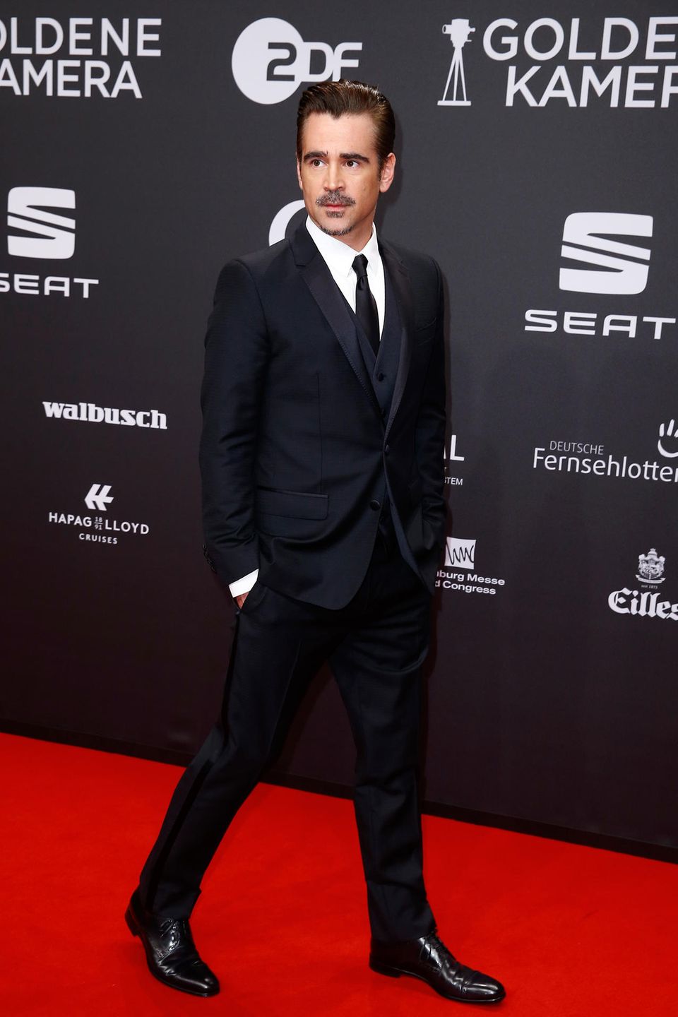 960x1440   Обои Farrell HD 101451 - Baltana 