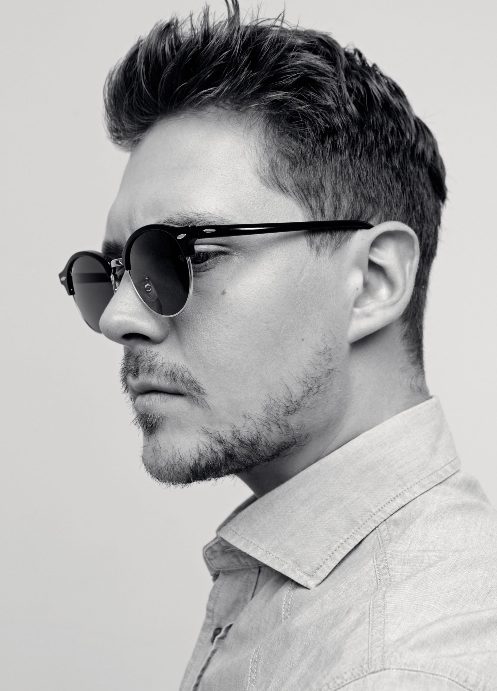 1725x2400   Milos Bikovic HD обои | 7 wallpapers.net 