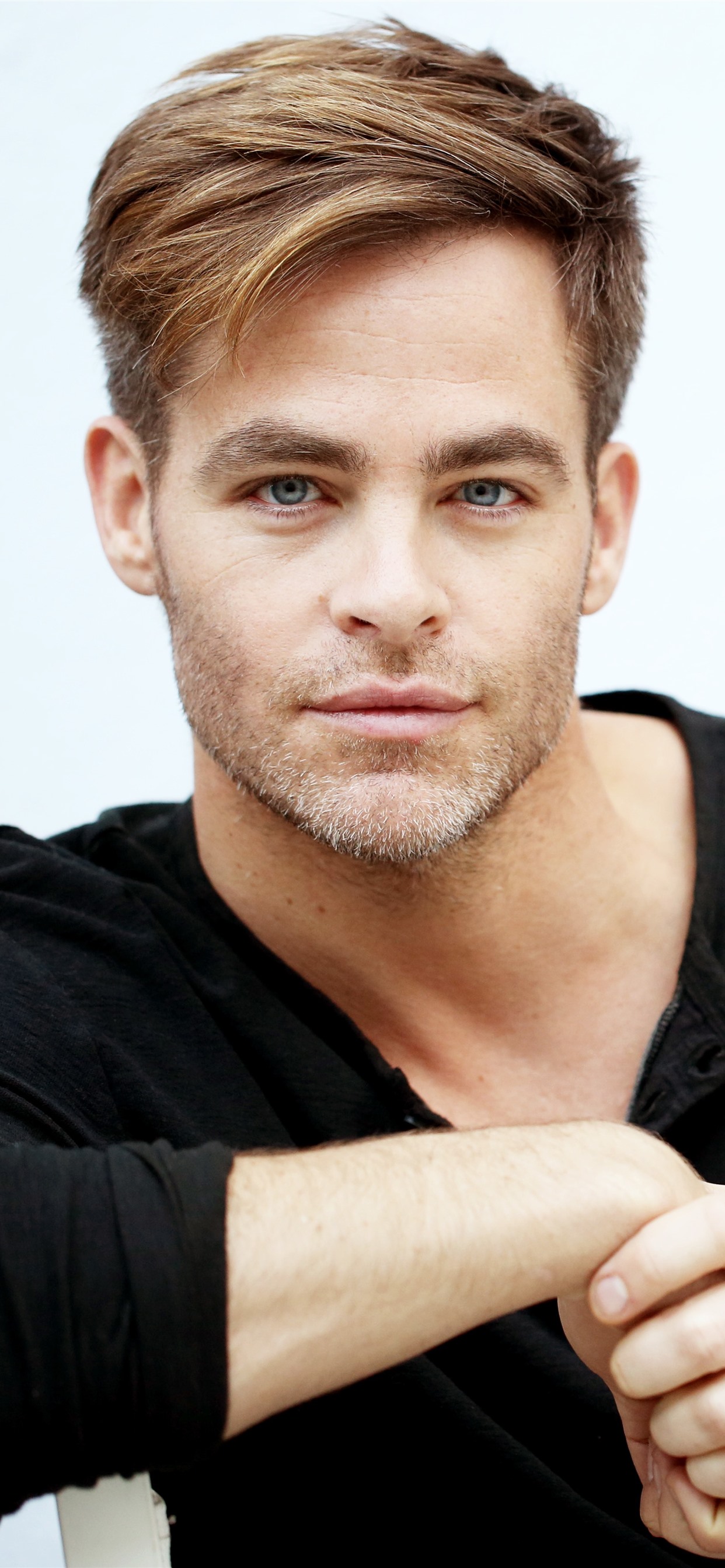 1242x2688  into Woods (2014) Телефон Обои | Moviemania |. Крис сосна, в лес кино, Диснея Wiki