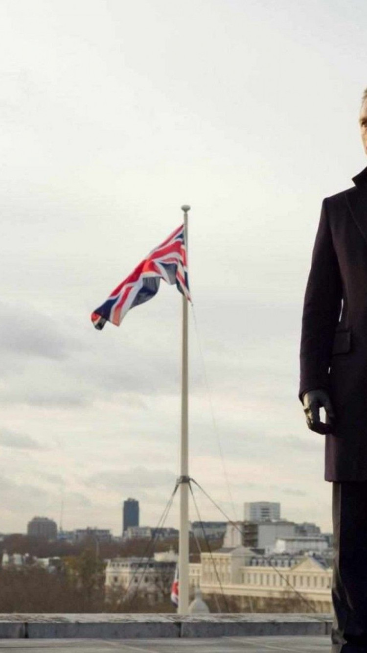 750x1334  _james Daniel Craig - Mobile Abyss