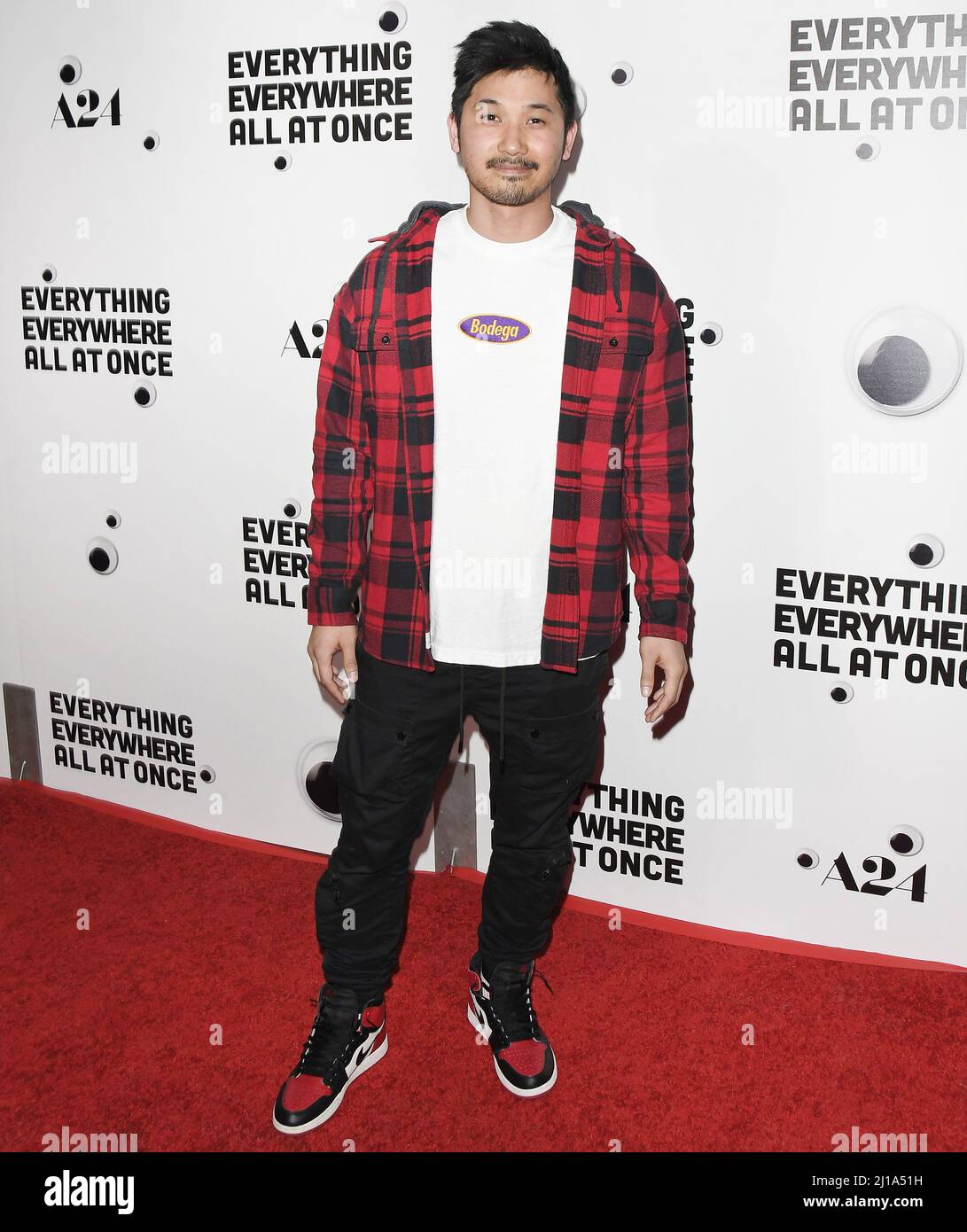 1091x1390  dadi Cinema__ _Everything, все время, везде: Verso Books