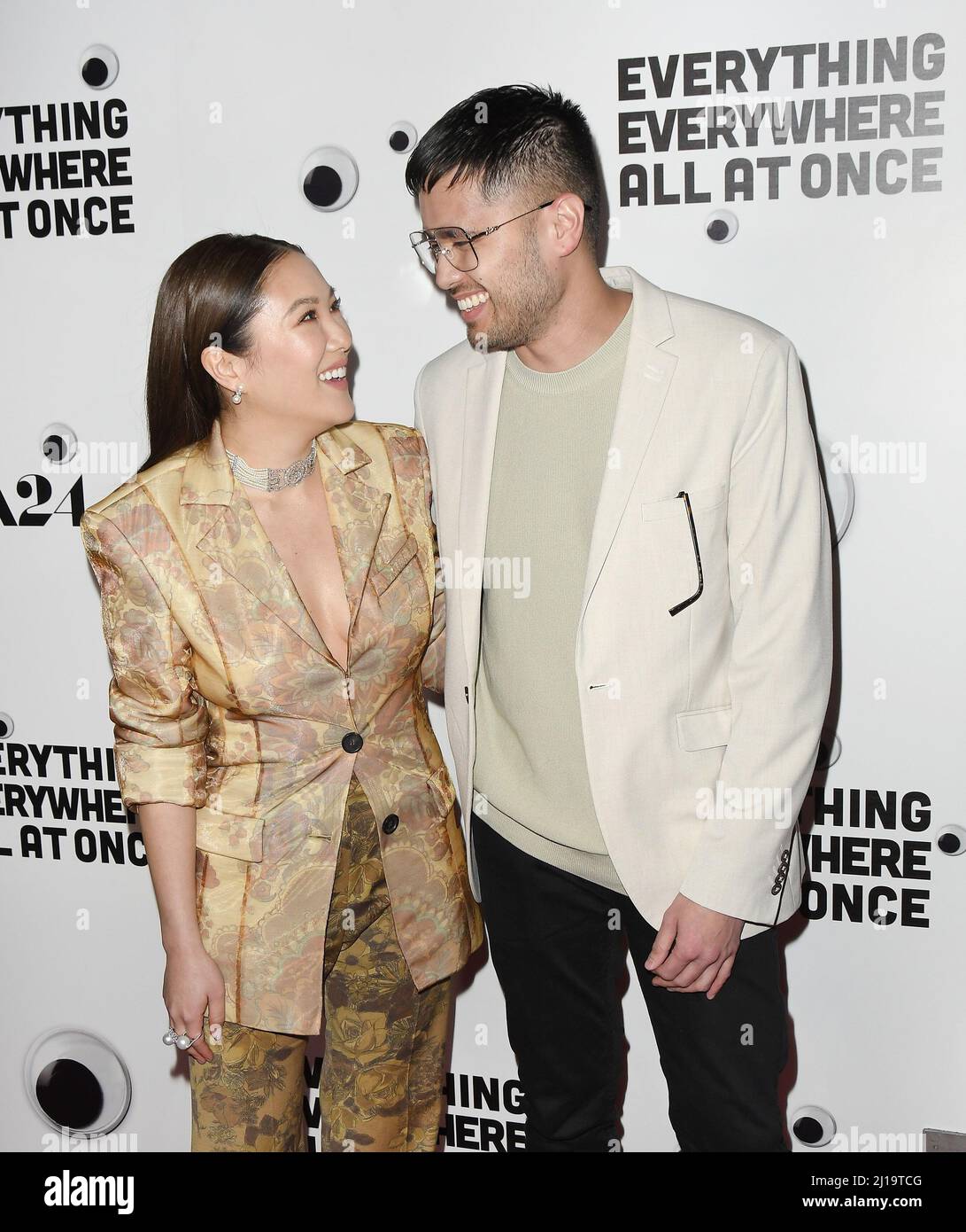 1091x1390   Мишель Йео квантовым скачками - «Нью -Йорк Таймс». Marvel Cinematic Universe