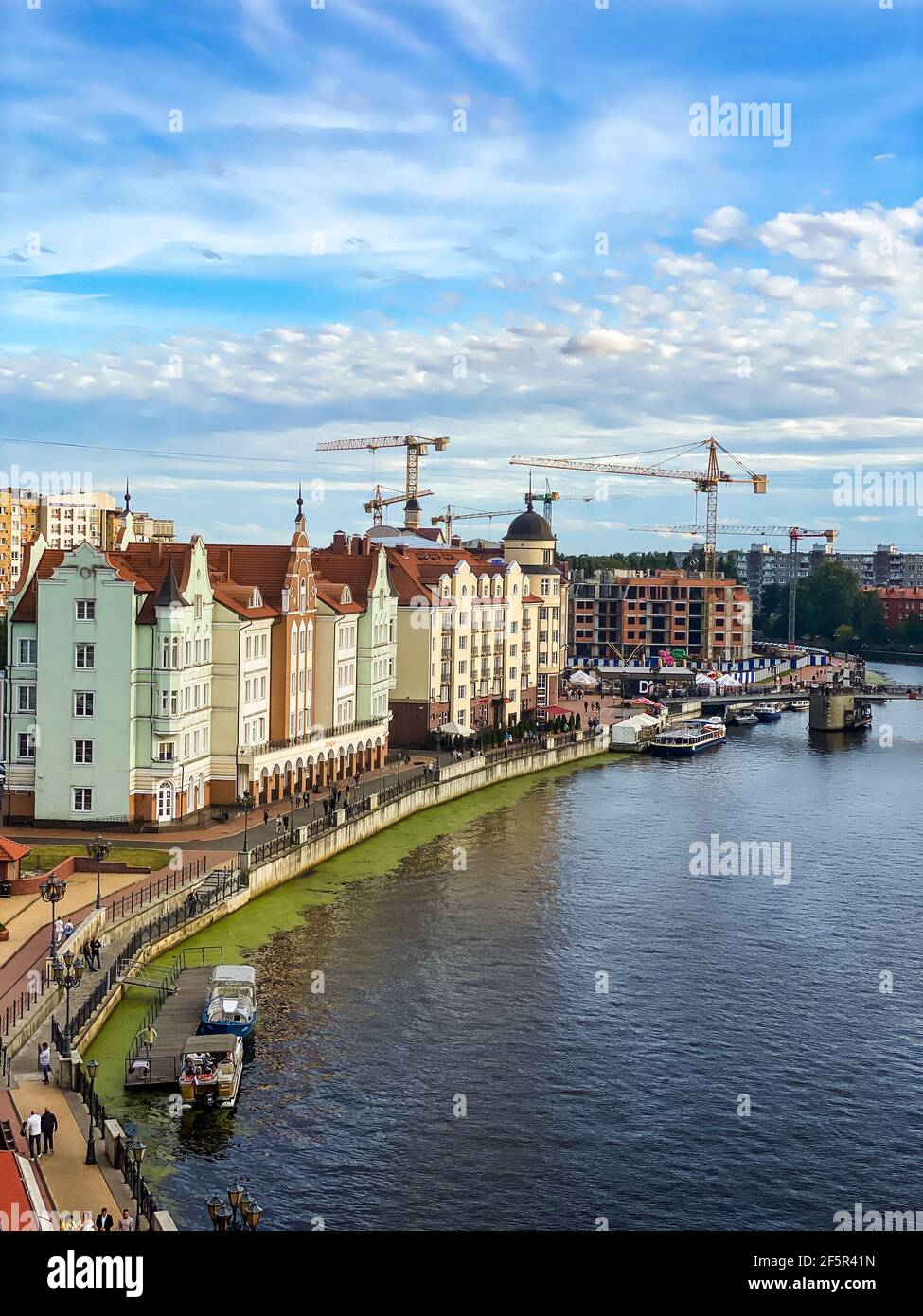 975x1390 Kaliningrad Pictures | Скачать бесплатные изображения на Unsplash 