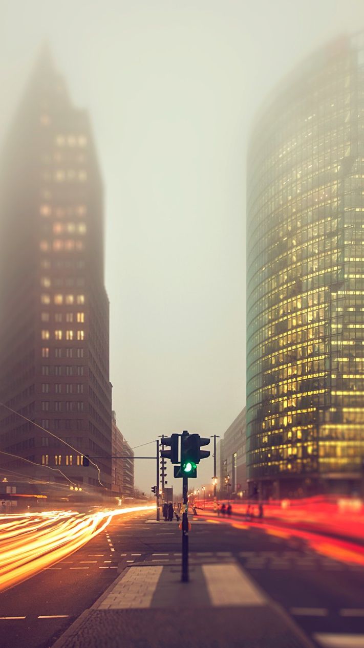 711x1266   Berlin-Germany-Signal-Lights-Long-Exposure-Lights-Hroad-Iphone-Wallpaper | Огни экспозиции, Android обои, обои 