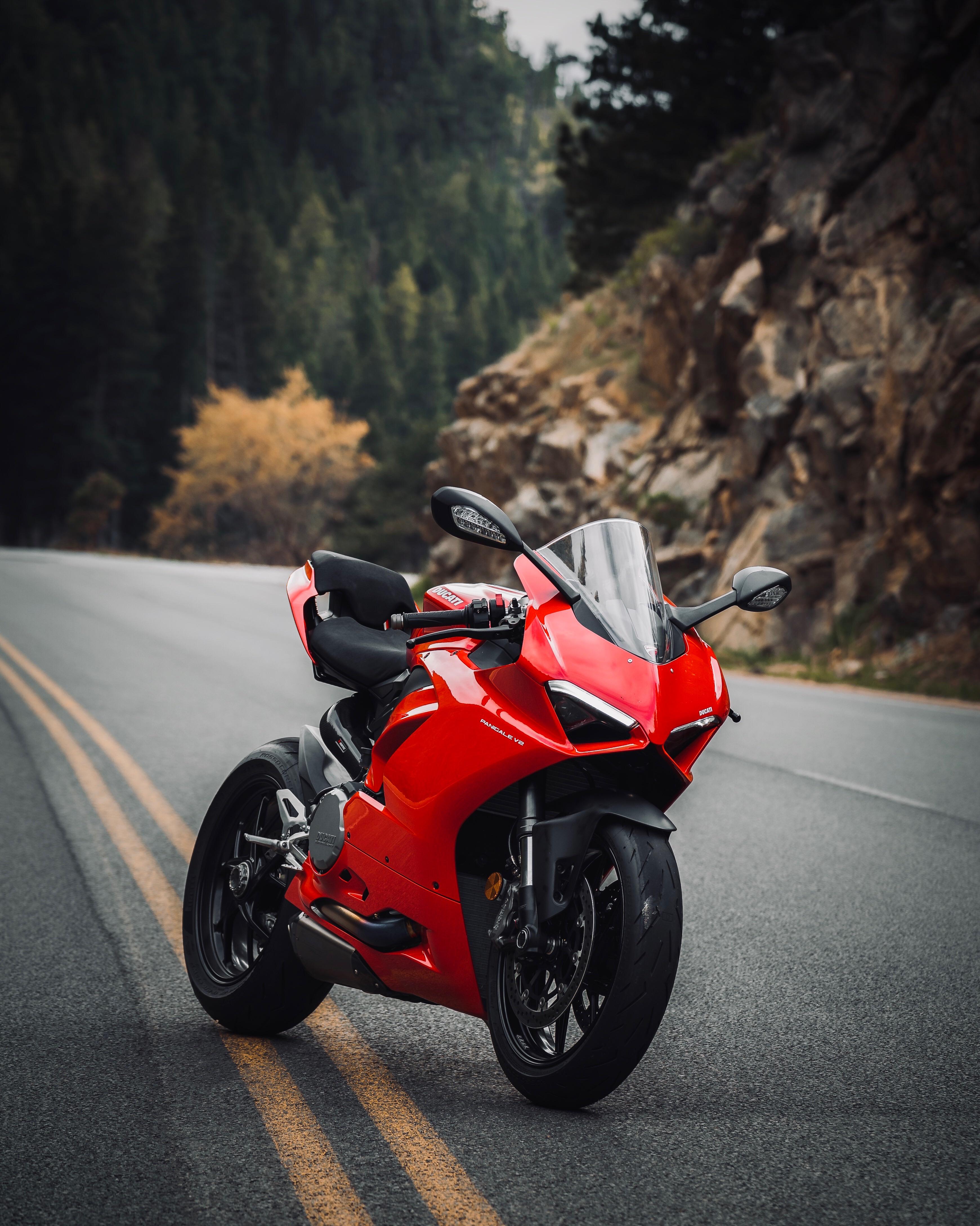 Мотоцикл Ducati Panigale черный