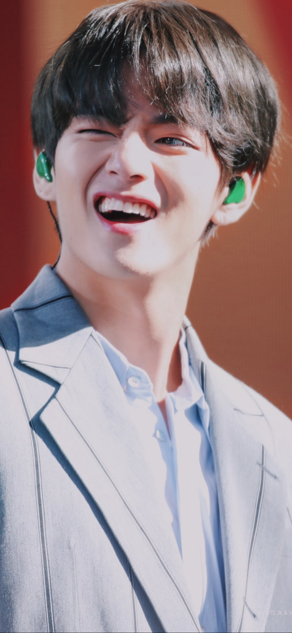 945x2048  BTS v Kim Tae-Hyung Lockcreen Обои | Ким Тэхёнг, Ким Тэхюнг Обои, BTS TAEHYUNG