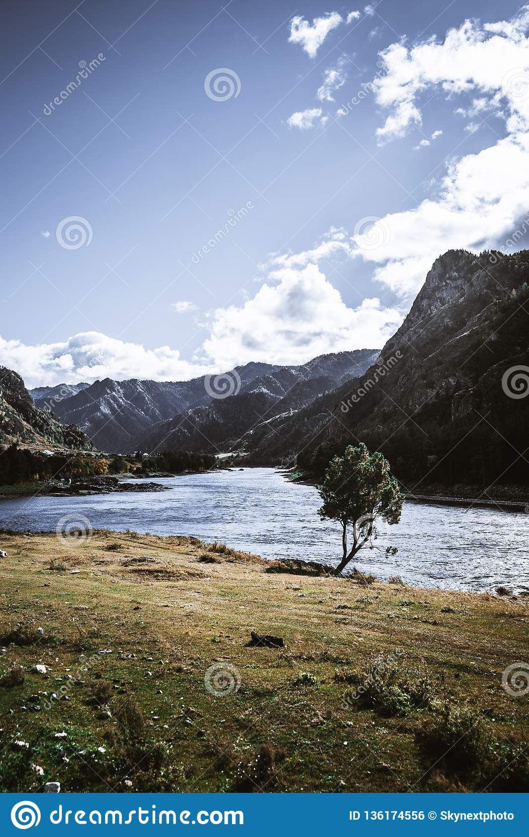 1067x1689  sea, гора, природа, Россия, Шотландия, небо, снег, деревья, вода, HD Телефон Обои | ПикпксAleksei Skalin 1080p, 2K, 4K, 5K HD Обои Скачать бесплатно | OceanOfWallPapers.com 