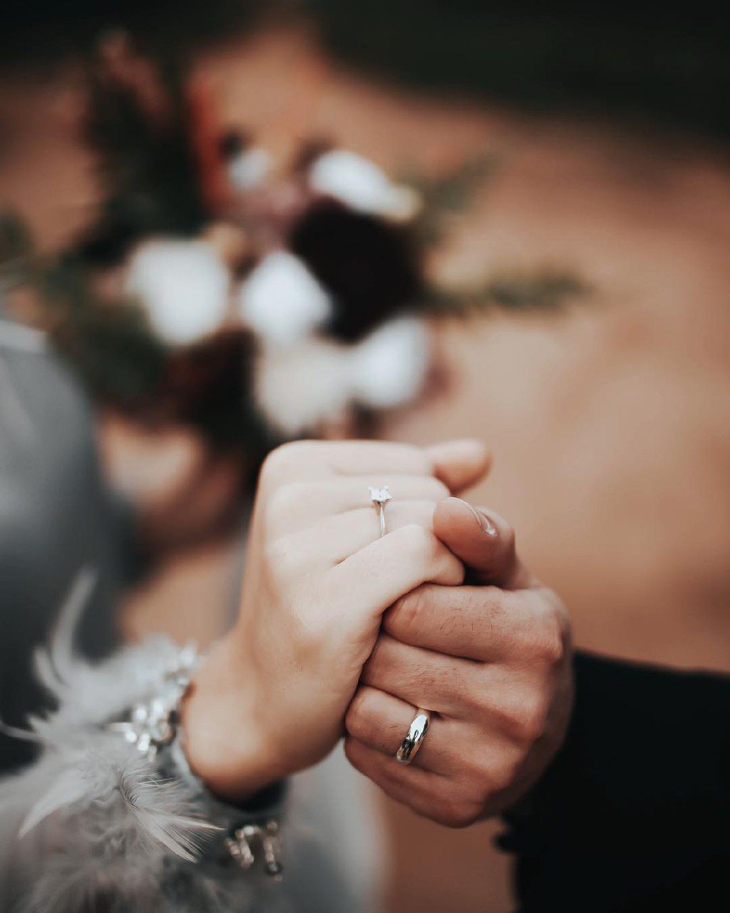 1024x1280   Румантические пары озеро отражения 4K Ultra HD Мобильные обои 