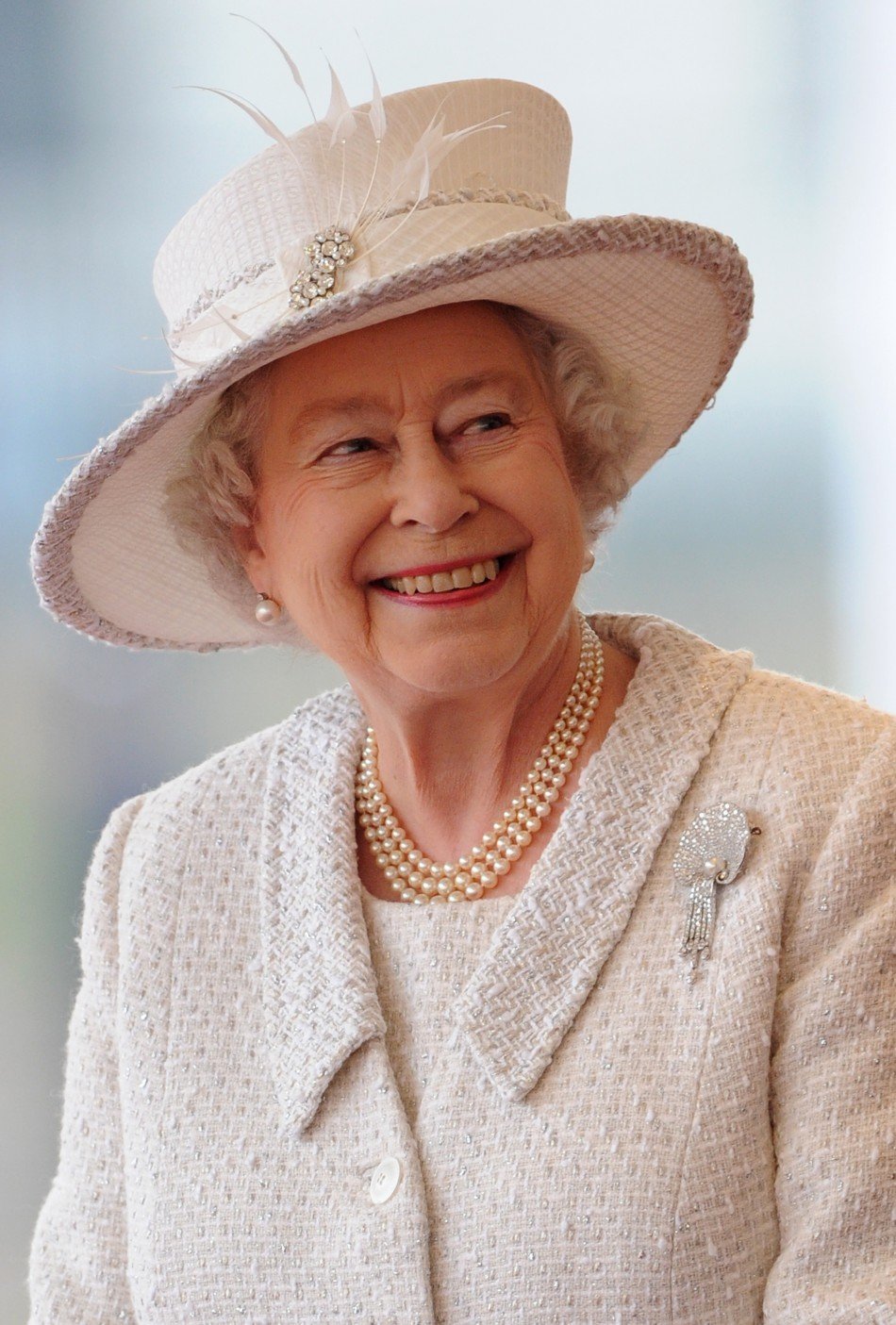 950x1405  4k Queen Elizabeth Wallpaper - Kolpaper - Удивительные бесплатные обои HD 