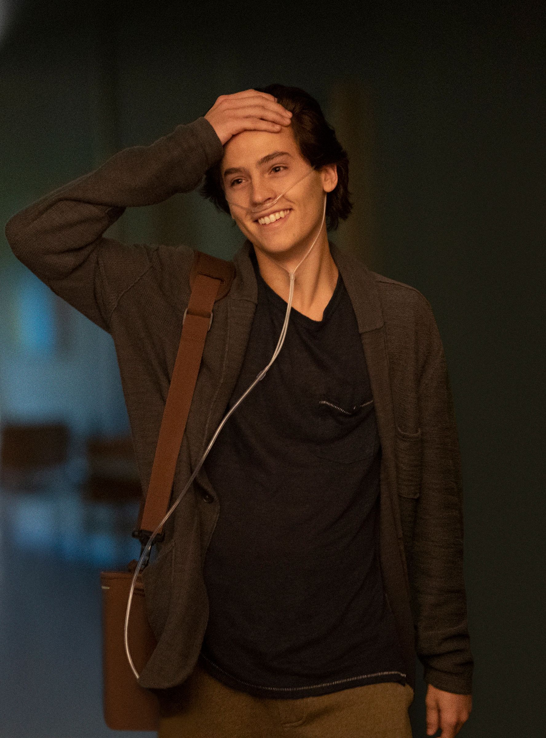 1776x2400  how Claire Wineland вдохновила Stella на пяти футах друг от друга. Cole Sprouse, Романтические фильмы, ошибка в наших звездах 