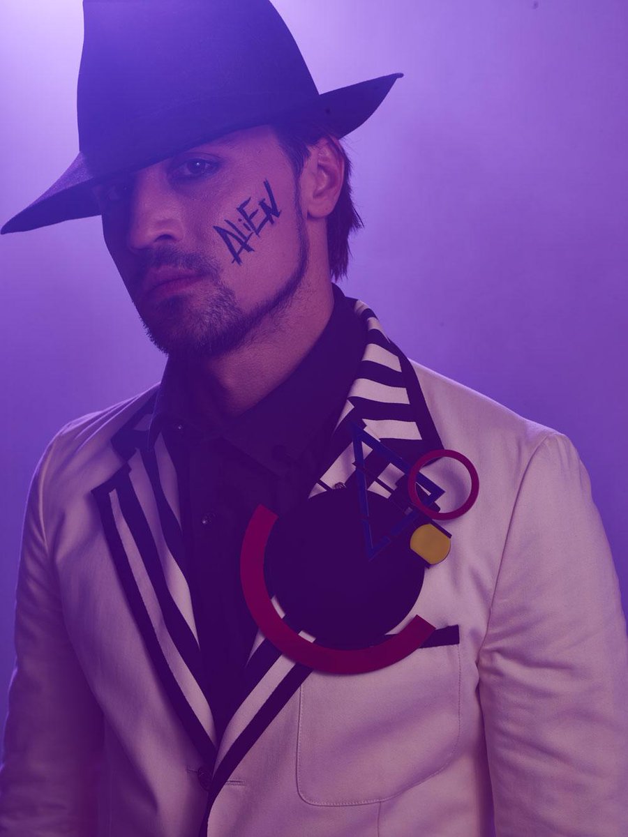 900x1200  Дима Билан: «Я бегу от скуки жизни» | Завтра в Питере