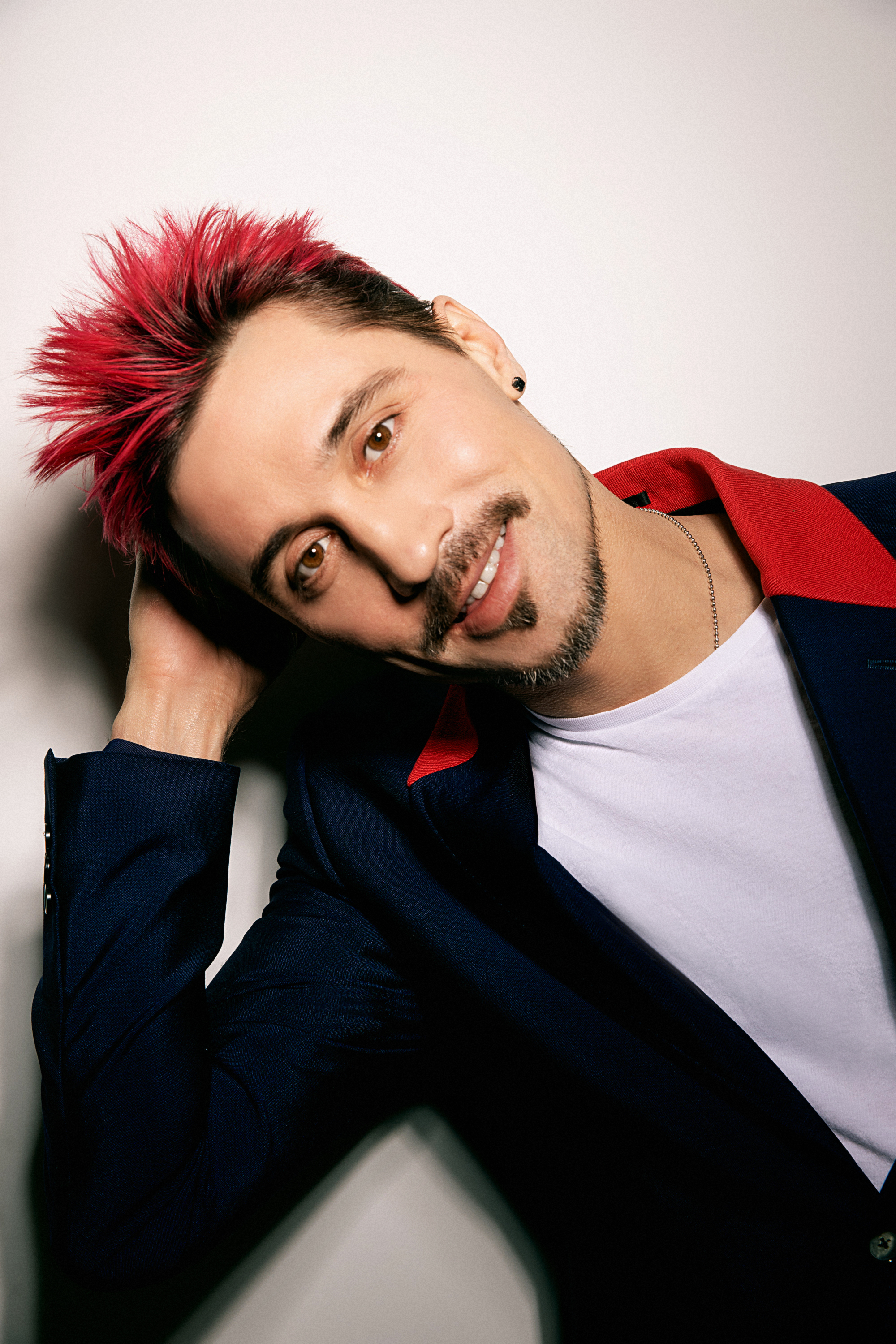 2000x3000  Дима Билан пытается спасти свою жизнь - Культура - Новости | TVRUS 