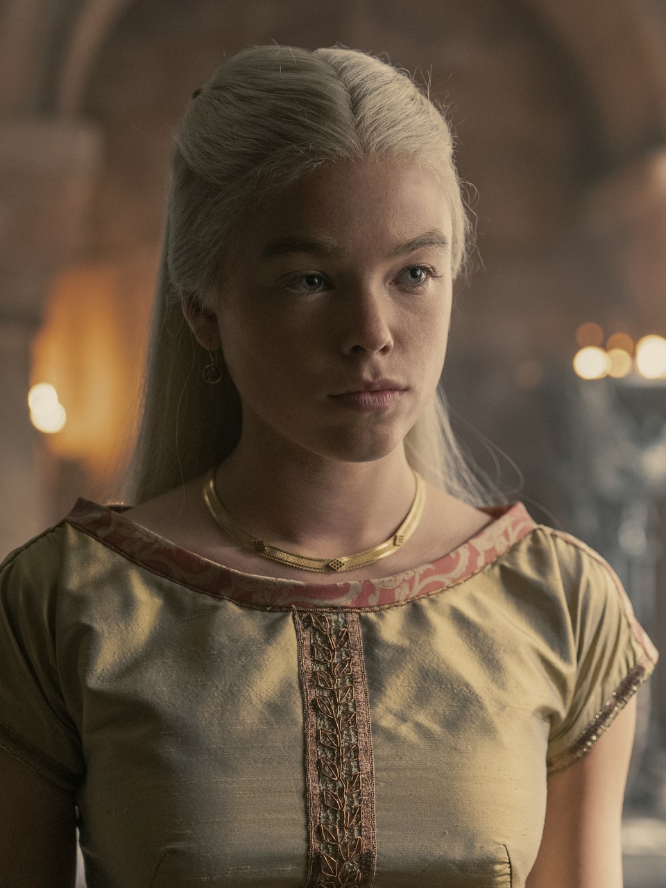 960x1280  milly alcock: ¿Quién es Rhaenyra Targaryen en House of the Dragon? | Vogue