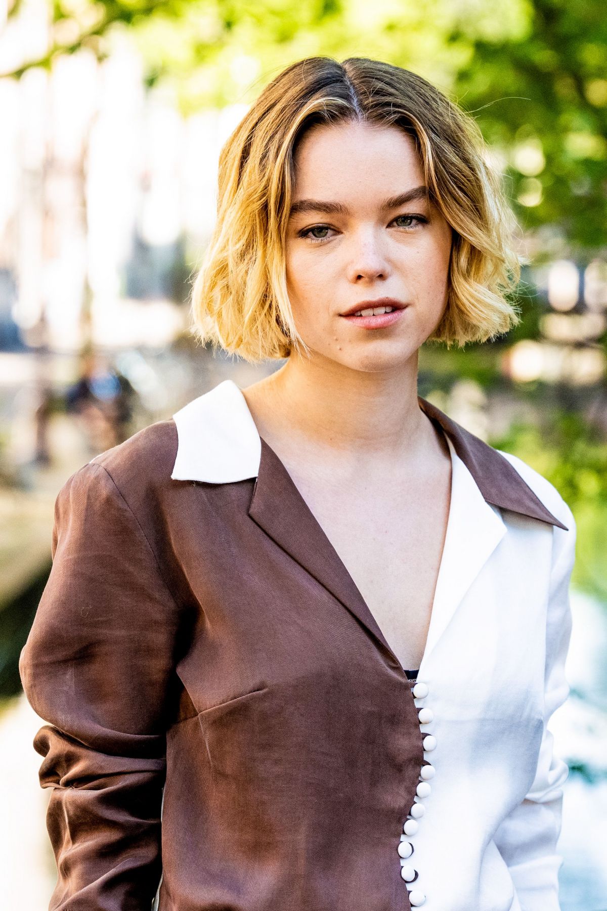 1200x1801  https: //wallha.com/wallpaper/milly-alcock-actress-women-monochrome-looking-awway-lack-dress-simple-background-arm-behind-back-1344703