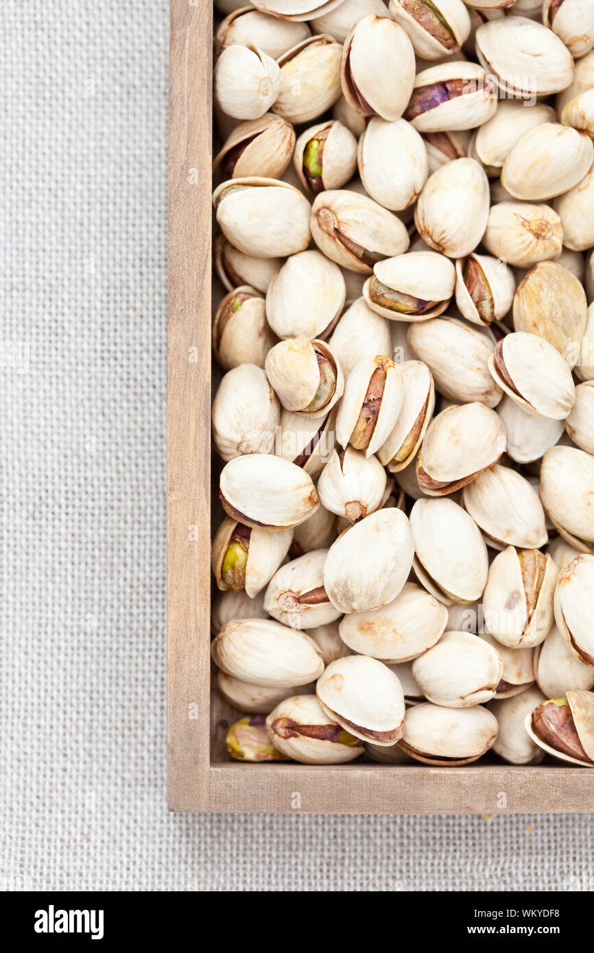 866x1390  pistachios | Разбросайте Jar