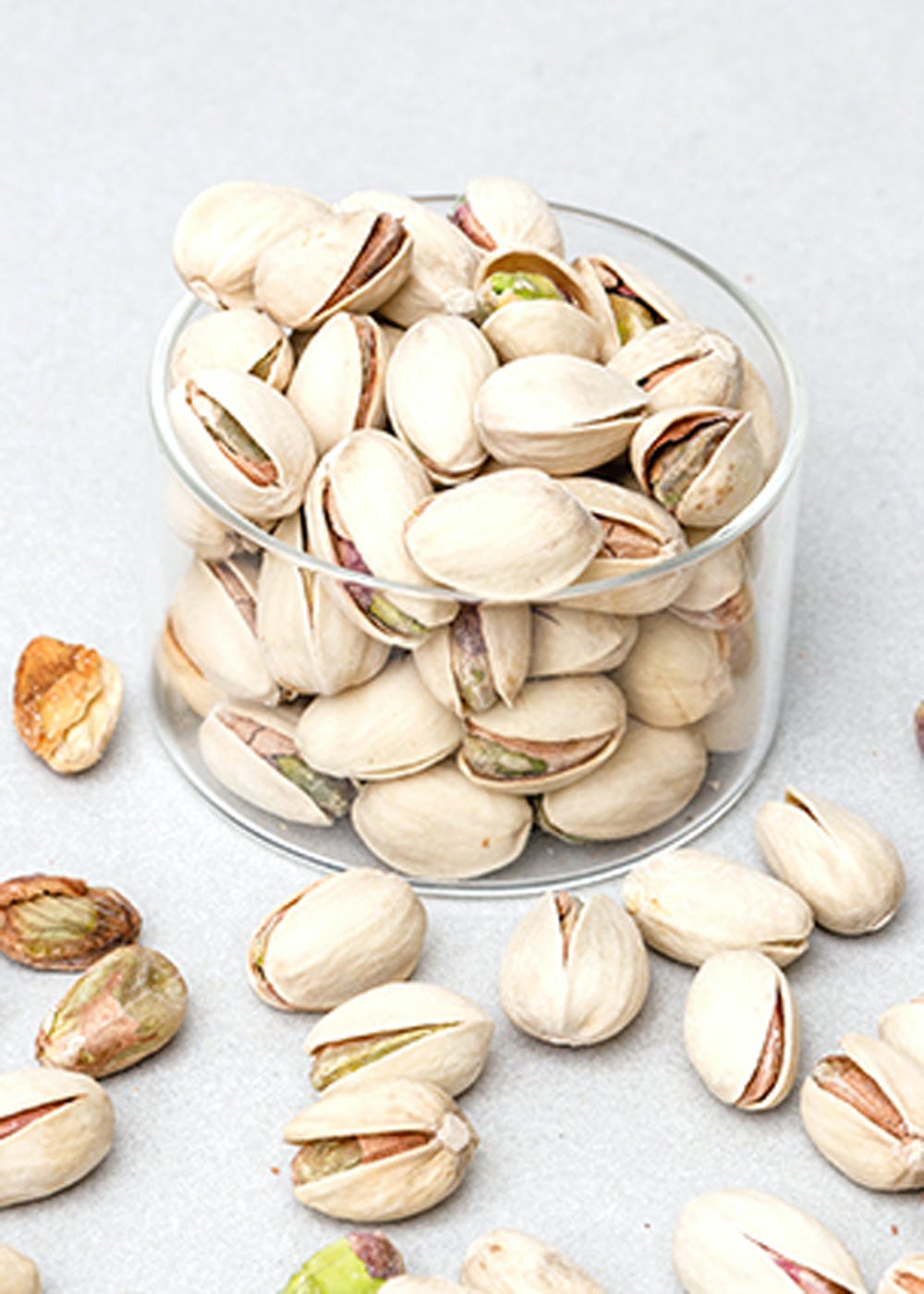 1000x1400   320x570px | бесплатно скачать | HD обои: фисташка, пончик, орехи, дерево, еда, фокус на переднем плане | Обои Flare