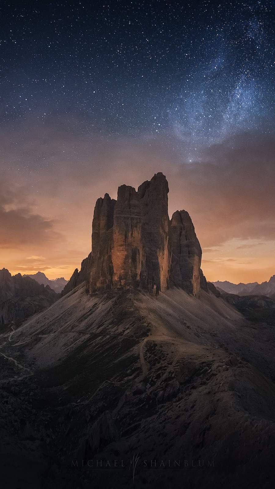 900x1600   iPhone11papers.com | iPhone11 Обои | nu12-night-mountain -blue-gold-winter-nature 