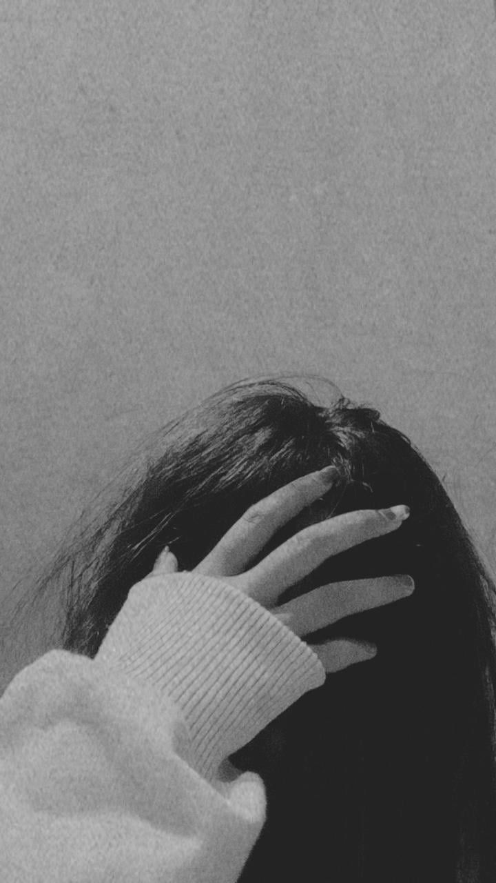 720x1280  tired Sad Girl Girl Bullying, вид спереди на боящегося подростка, устал от издевательств в социальных сетях stock photo - изображение стыдно, выпуски: 140881078