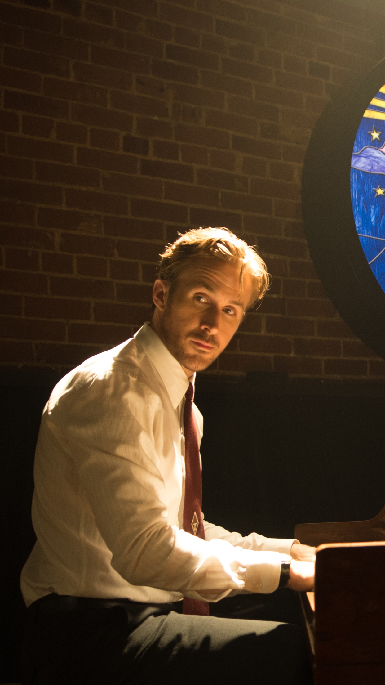 1242x2208  La La Land: Себастьян играет на фортепиано, обои для iPhone 11 Pro Max X 8 7 6 - Скачать бесплатно на 3Wallpapers