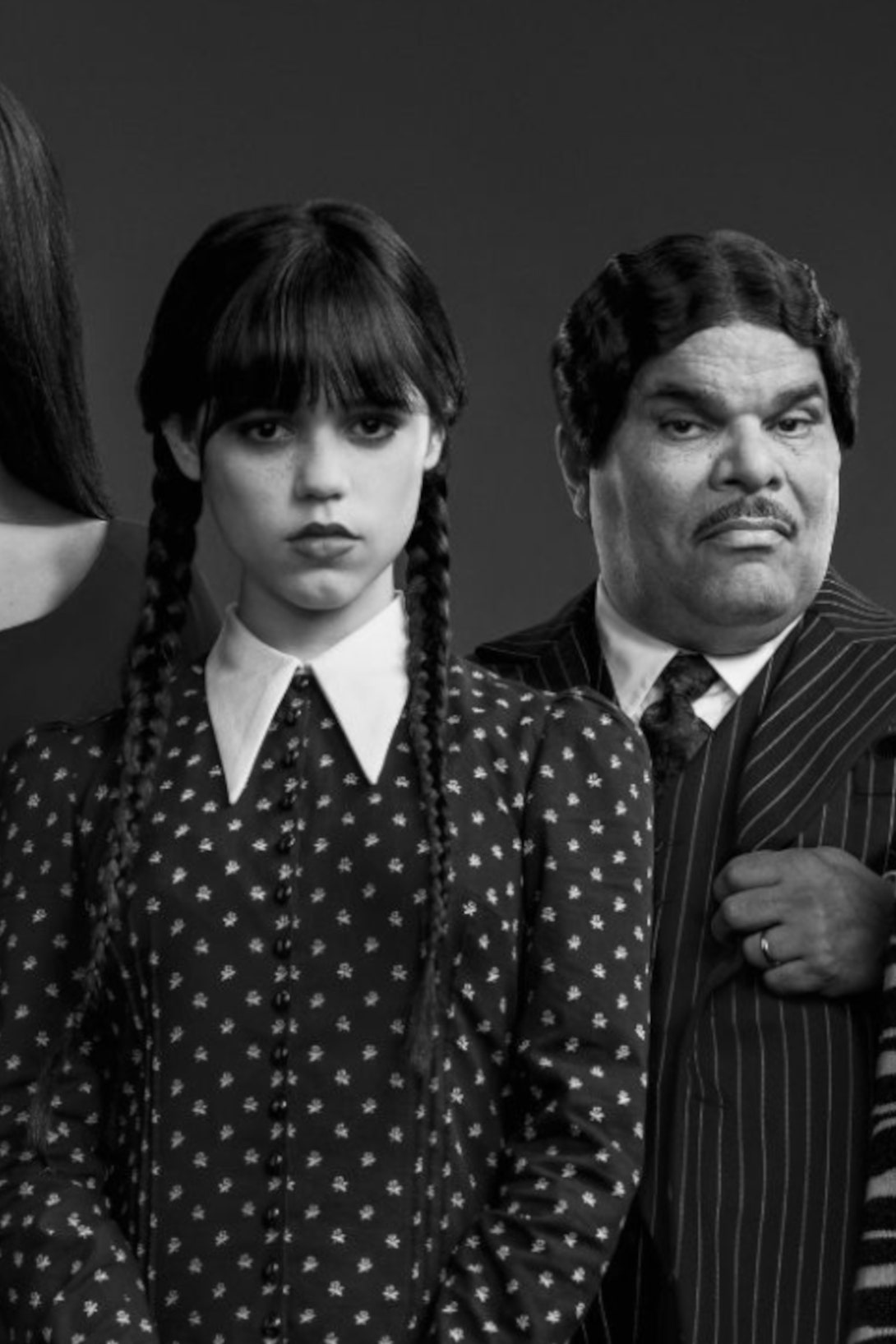 1090x1635  wednesday Addams Series с участием Кэтрин Зета-Джонс выпускает первый взгляд, а наш внутренний подросток кричит | Glamour UK 