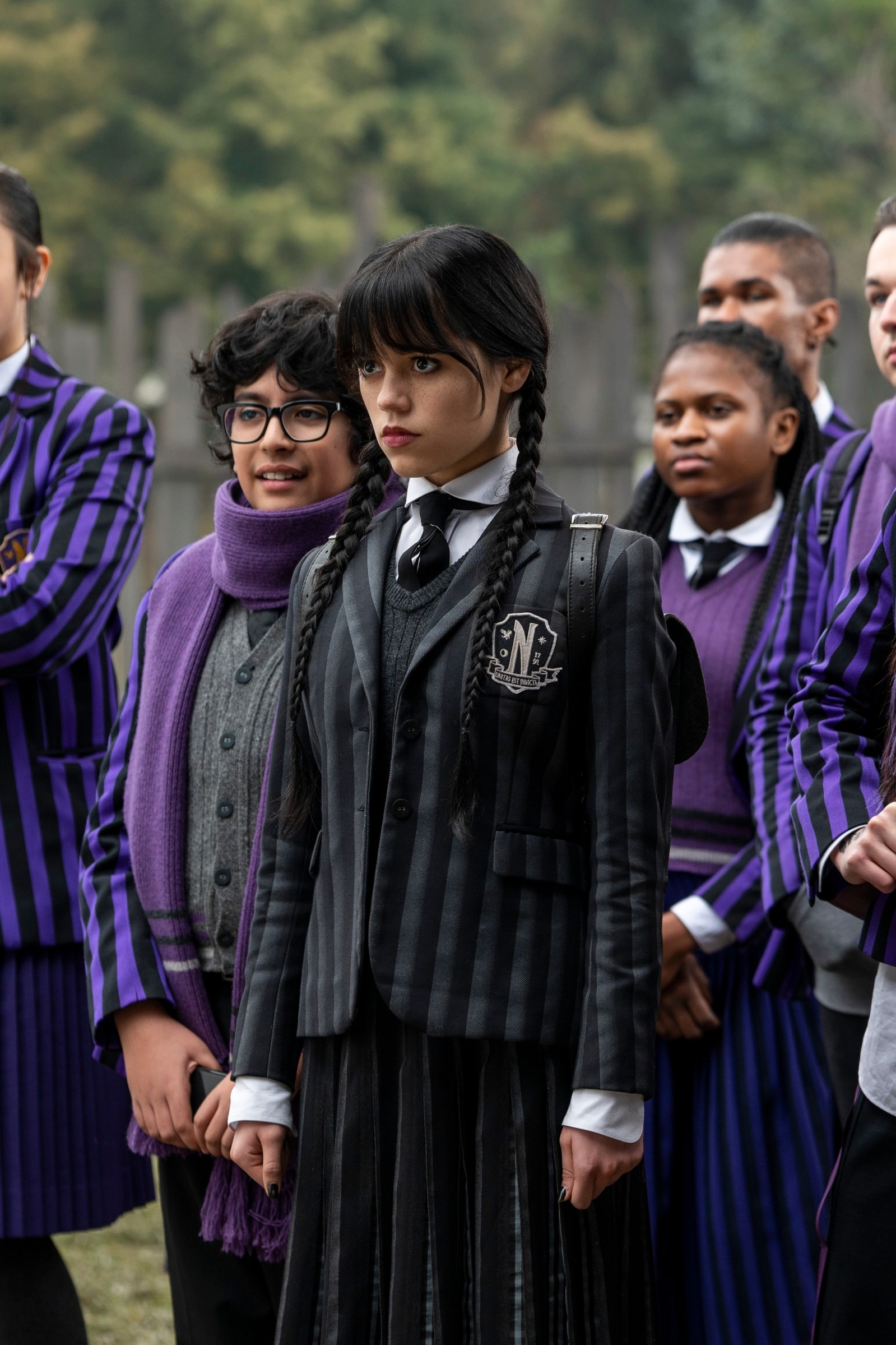 1599x2399  jenna ortega дразнила «Физическое преобразование» для серии побочных доборов Netflix Addams «Среда» | Teen Vogue 