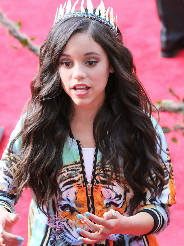 768x1024  WEDENGE ADDAMS Дженна Ортега Netflix Series обои 4K HD PC #6530H 